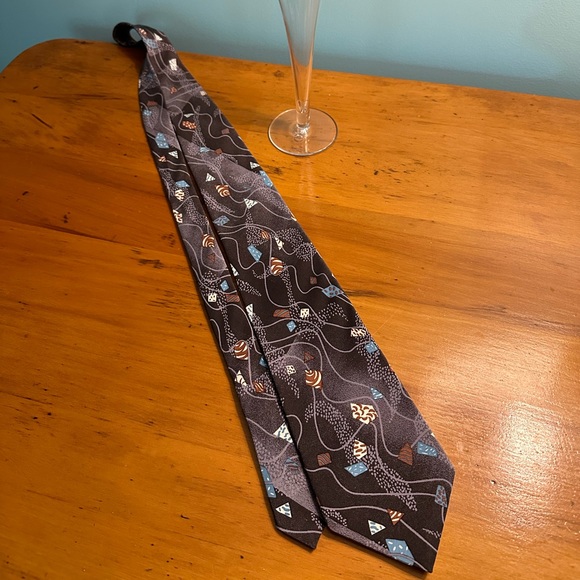 Nino Cerruti Silk Crepe Necktie - Geometric - Picture 8 of 15